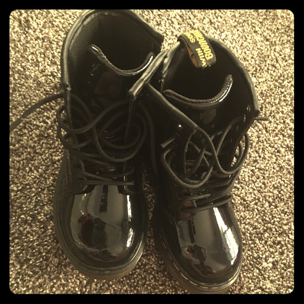 Kids doc martens
